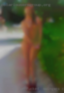 Looking for people to fucked in swingers club chill.